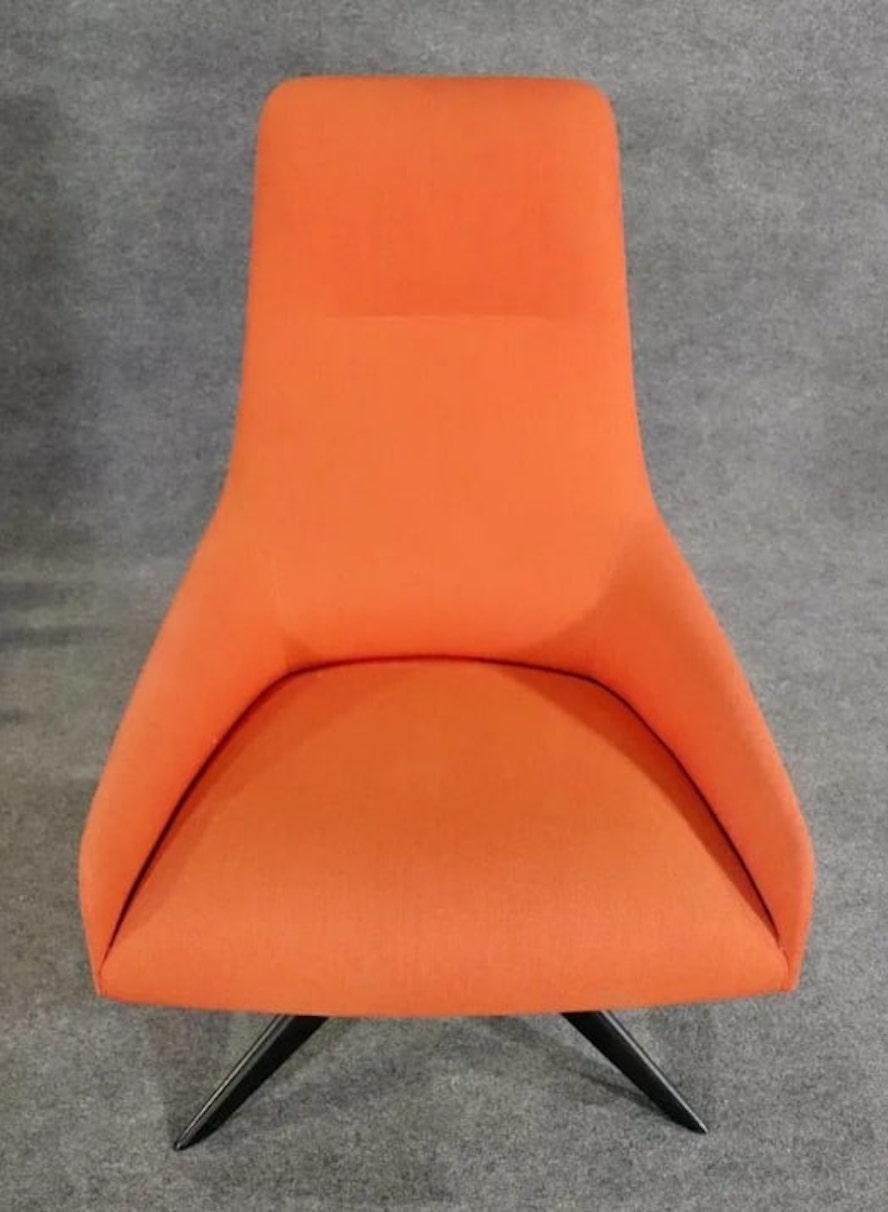 Andreu World Drehstuhl (Moderne der Mitte des Jahrhunderts) im Angebot