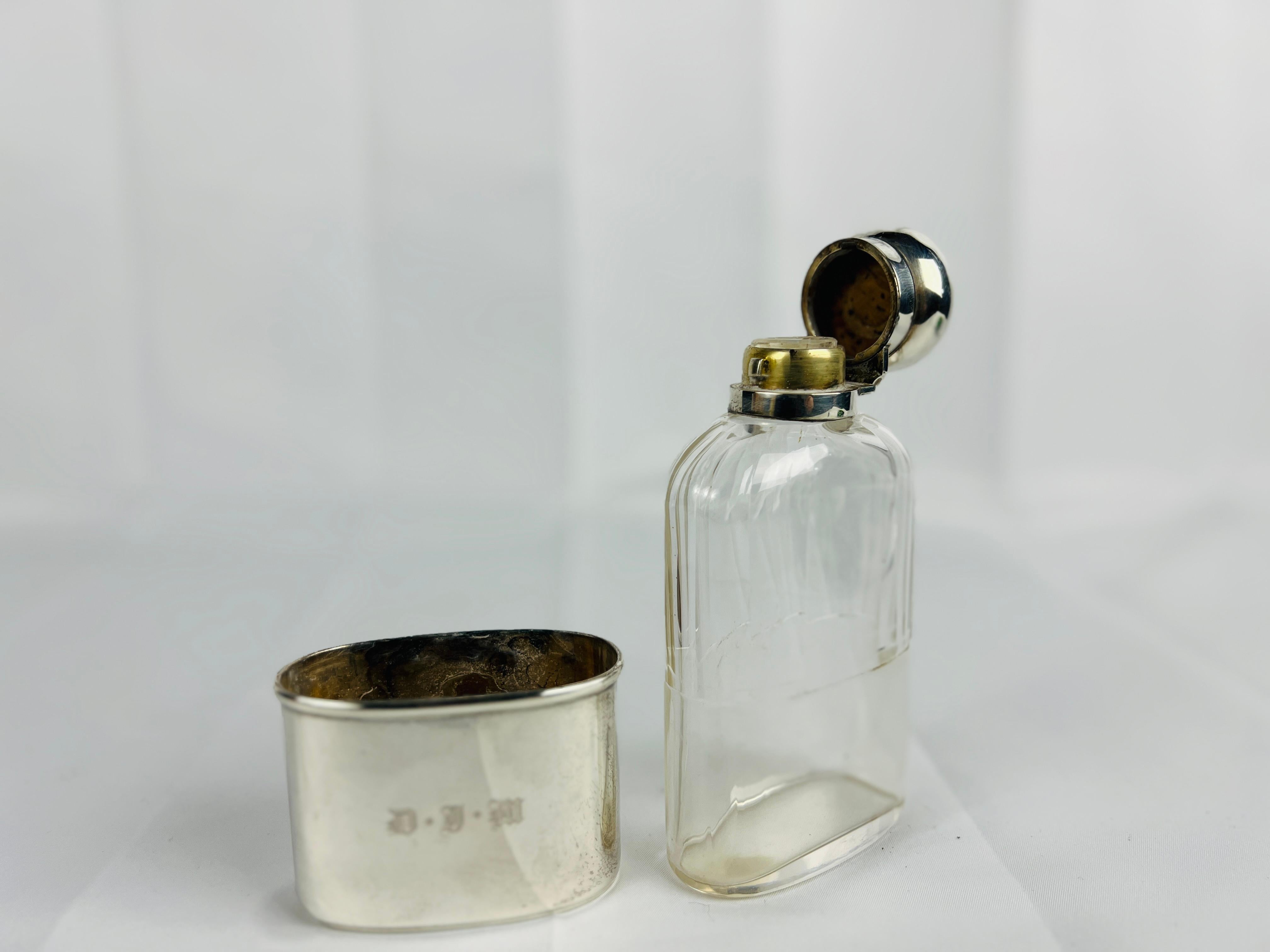Andrew Barrett & Sons Sterling Silver & Glass Locking Flask E. 20th C. In Good Condition For Sale In Atlanta, GA