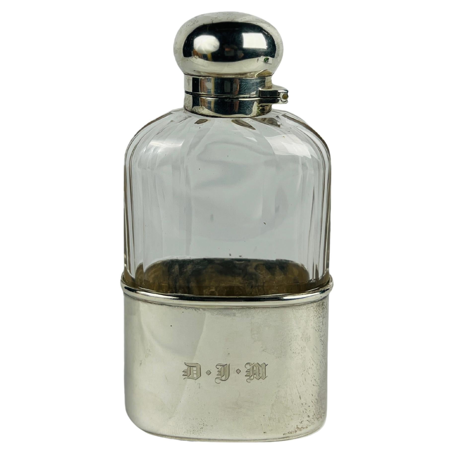 Andrew Barrett & Sons Petaca de cierre de plata de ley y cristal S. XX