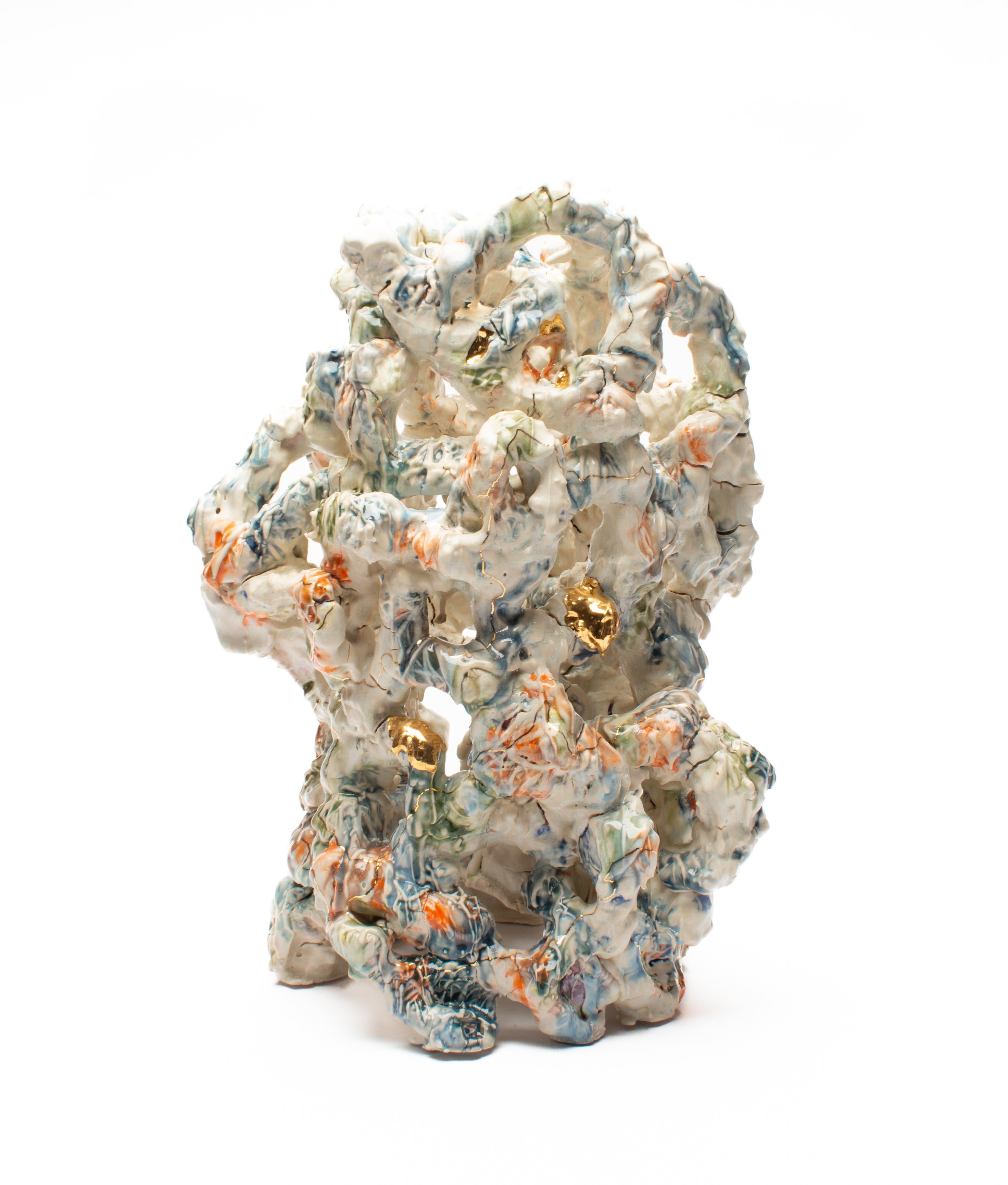 Heap, Andrew Casto, 2025, Scultura in porcellana con smalto a lustro d'oro in vendita 2