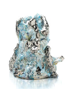 Pinnacolo, Andrew Casto, 2024, scultura in porcellana con smalto a lustro dorato