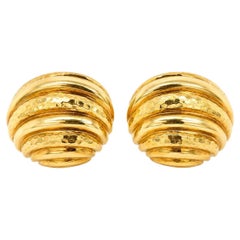 Andrew Clunn, Ohrclips aus 18 Karat Gelbgold
