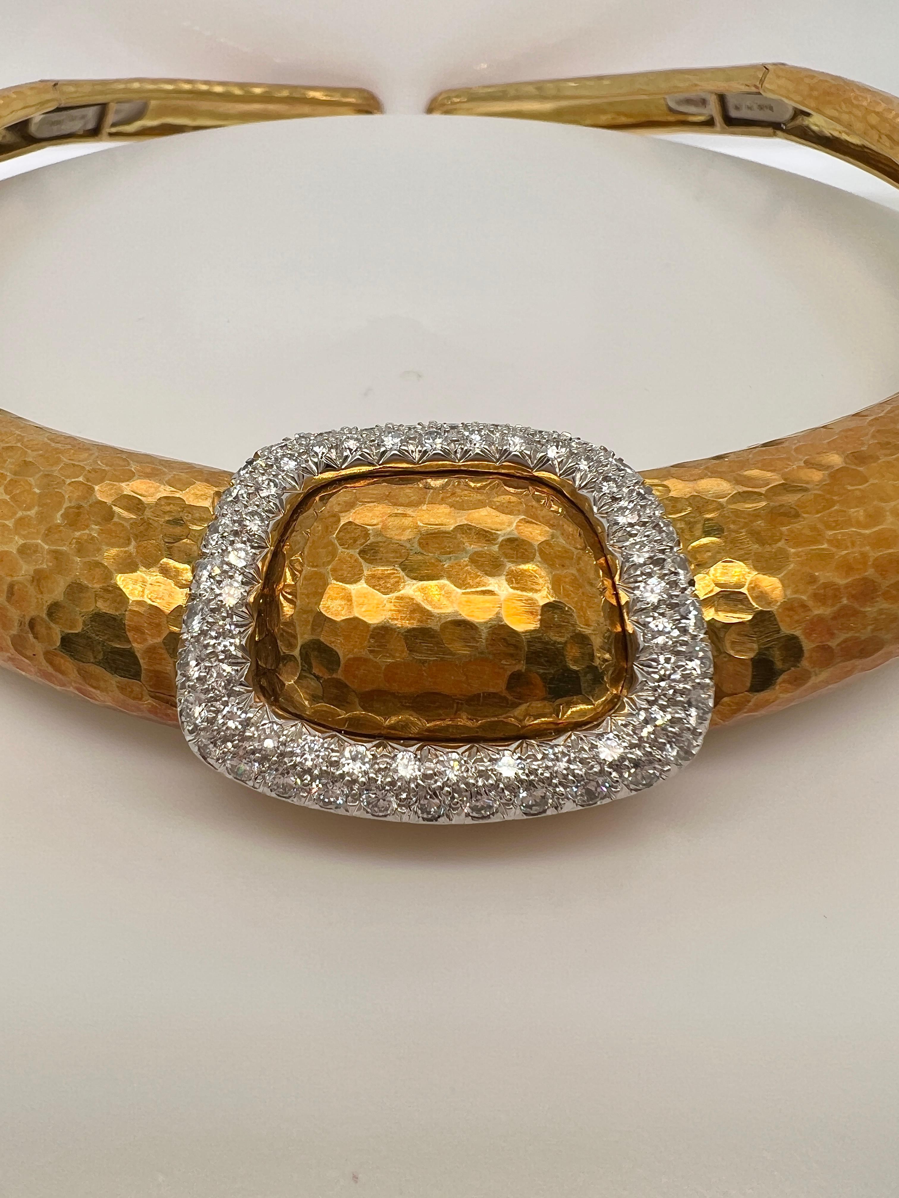 Andrew Clunn 1970s Diamond Hammered Gold Platinum Buckle Collar Necklace In condizioni ottime in vendita a New York, NY