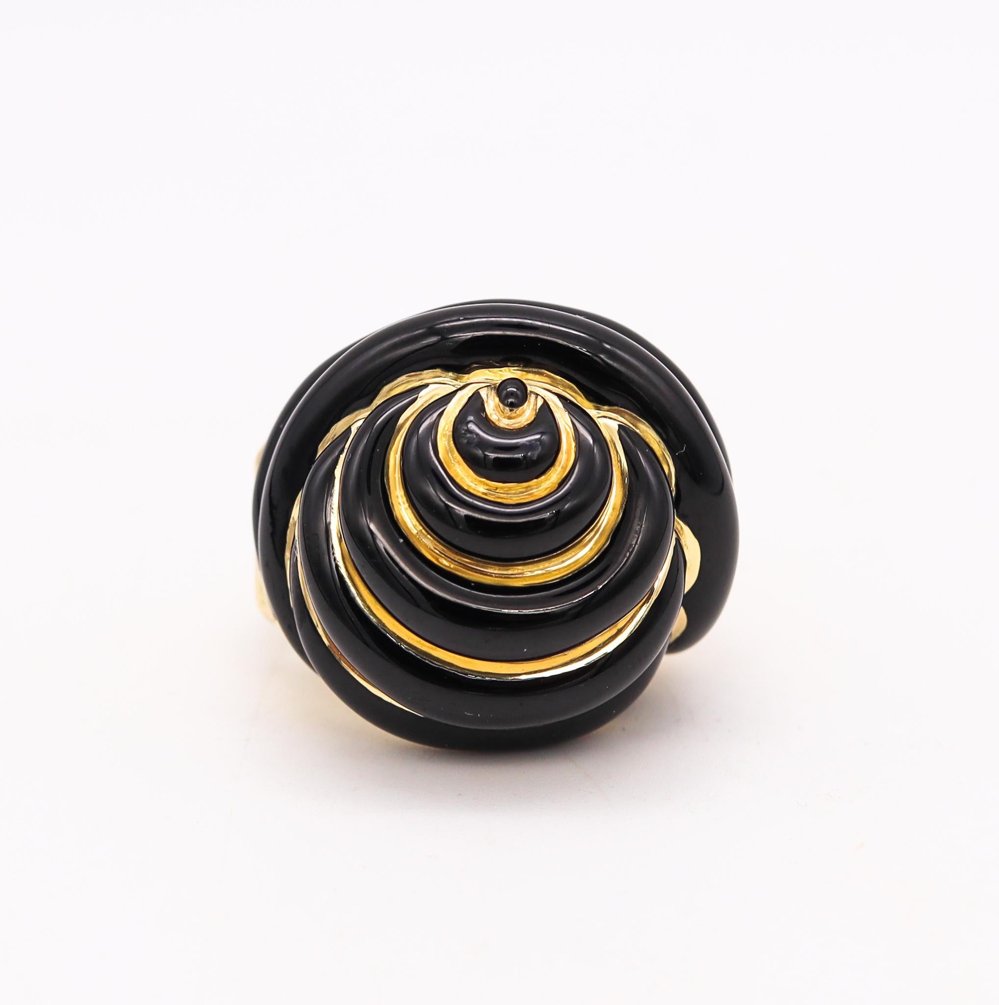 Modernist Andrew Clunn NYC Knots Cocktail Ring in Solid 18Kt Yellow Gold with Black Enamel For Sale
