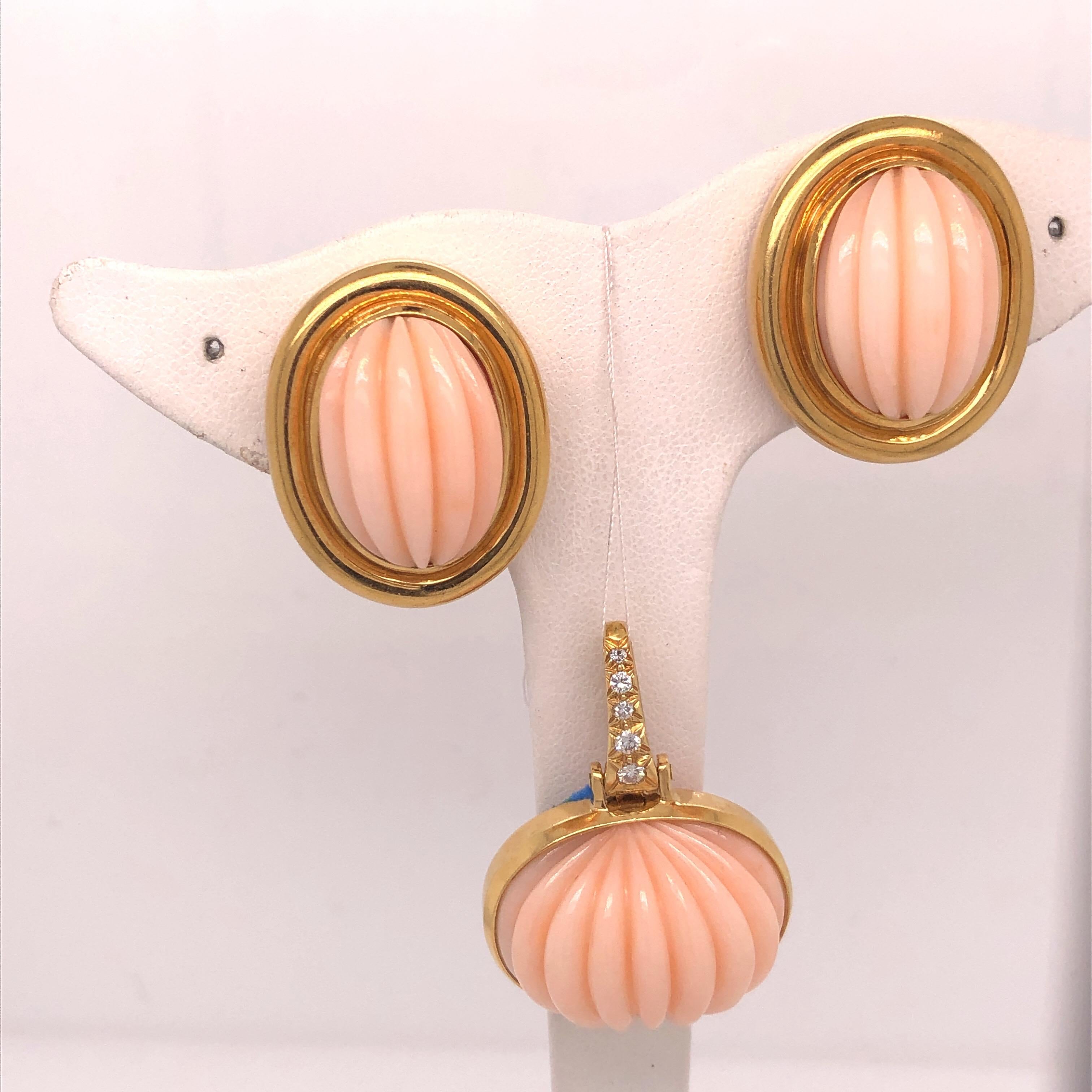 Andrew Clunn Yellow Gold Diamond and Carved Coral Earring and Pendant Set For Sale 2