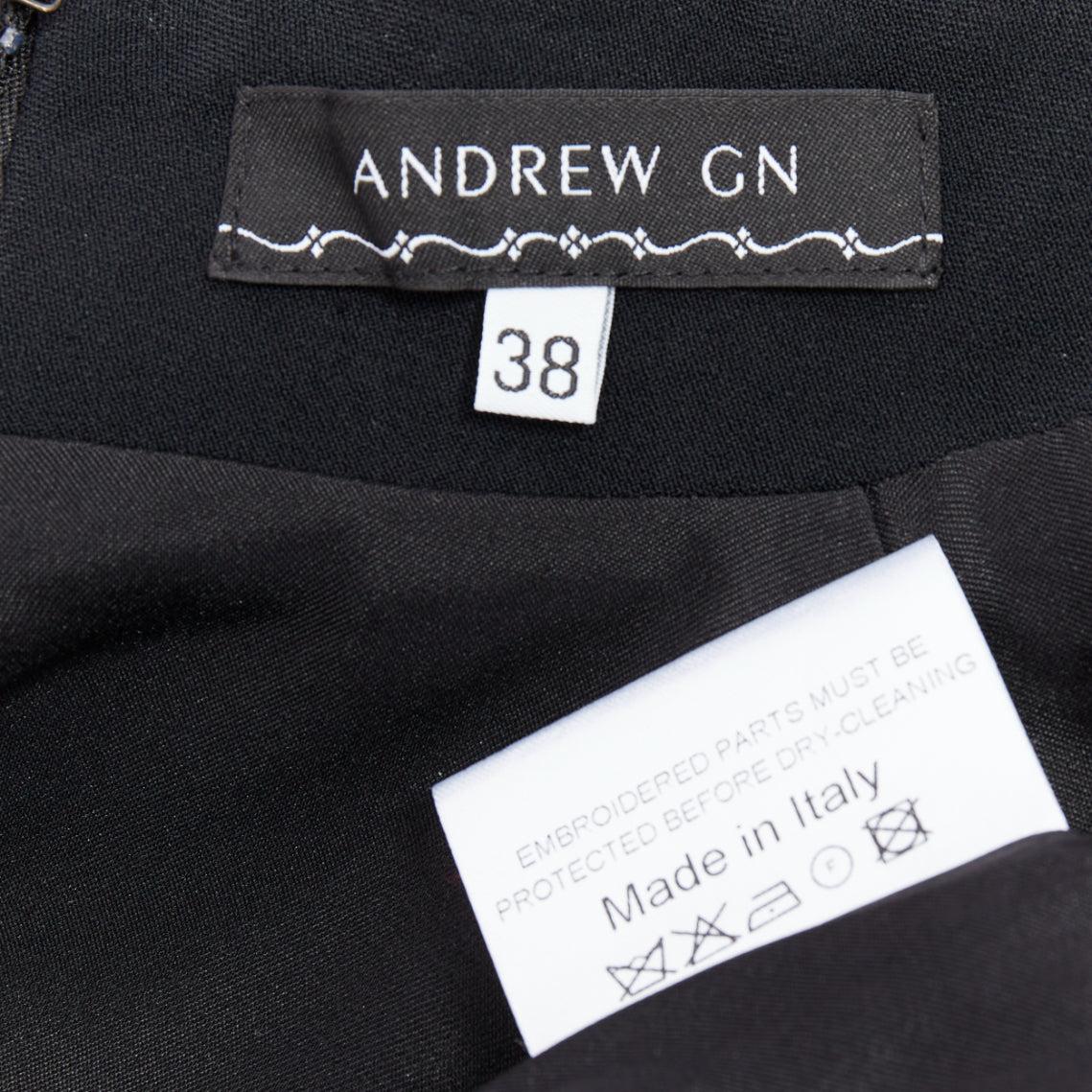 ANDREW GN 2021 Pasarela maxi vestido negro con plumas de avestruz y cuentas de cristal FR38 M en venta 3