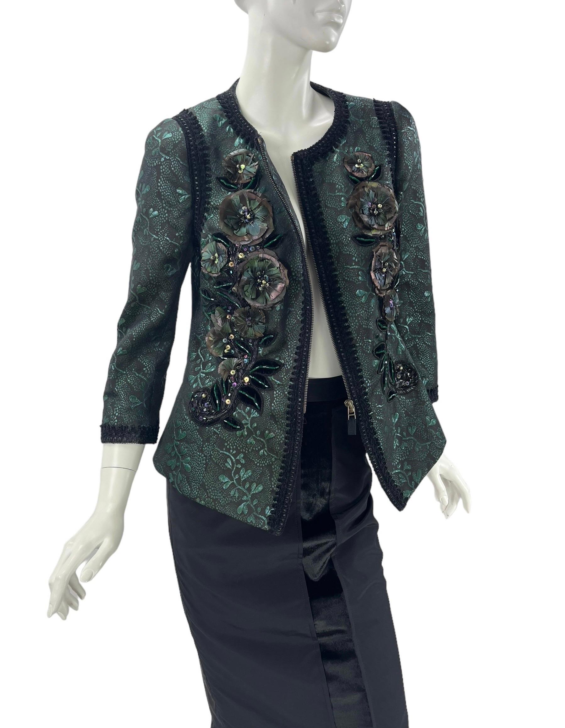 Andrew Gn Beaded & Feather Embellished Emerald Green Evening Blazer Jacket Fr 44 In New Condition For Sale In Montgomery, TX
