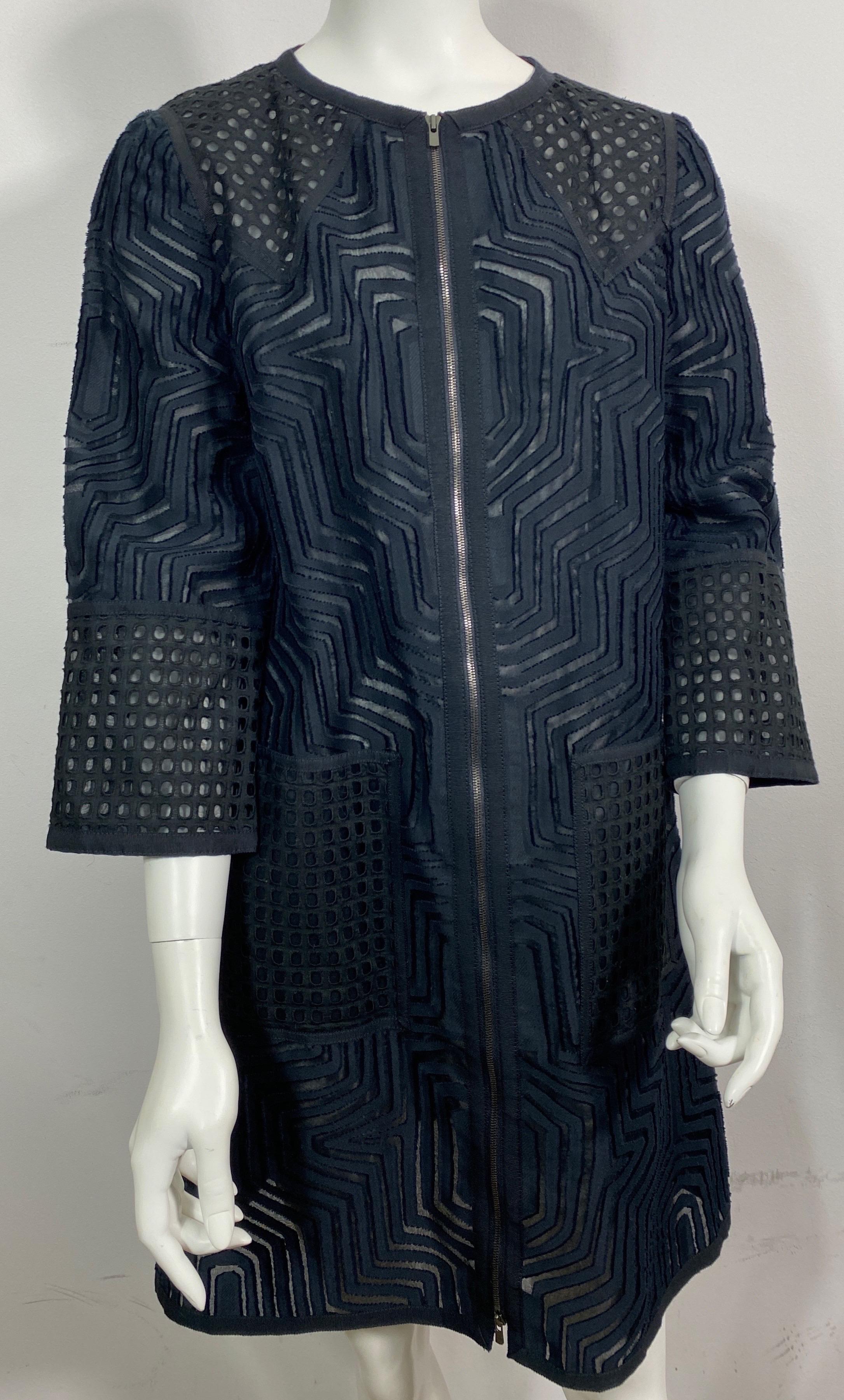 Andrew GN Black Cotton Lace Zip Coat Dress-Spring 2014 Collection-Size 40 In Excellent Condition For Sale In West Palm Beach, FL