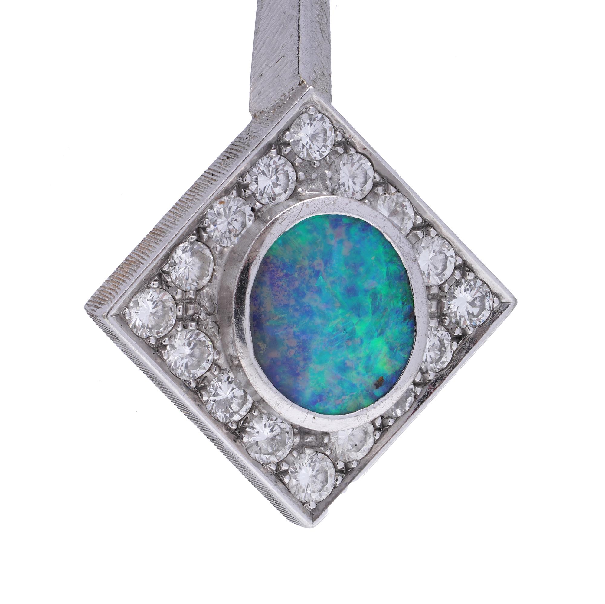 ANDREW GRIMA 18KT Gold Opal Earrings In Good Condition For Sale In Braintree, GB