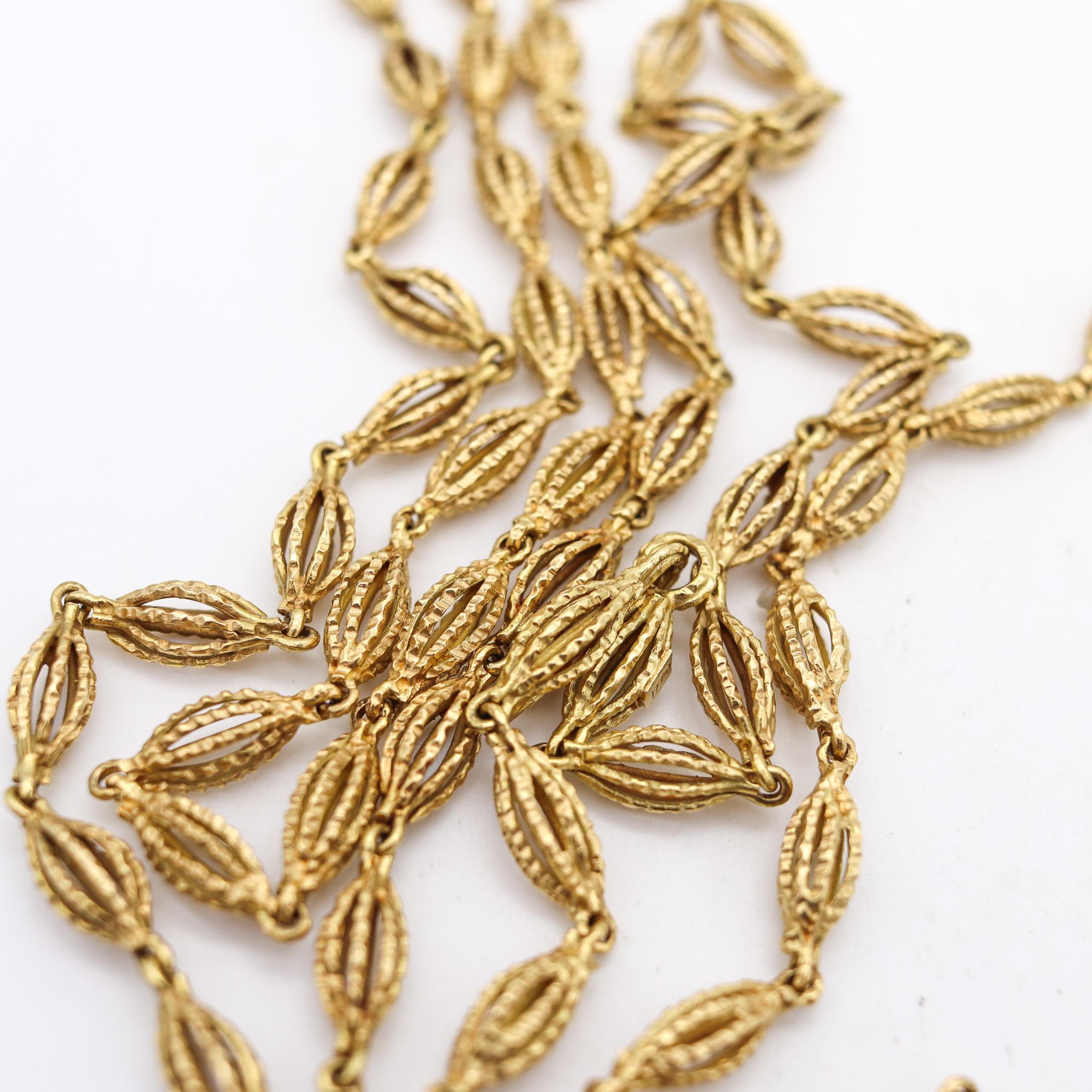 Modernist Andrew Grima 1969 London Textured Chain In Solid 18Kt Yellow Gold For Sale