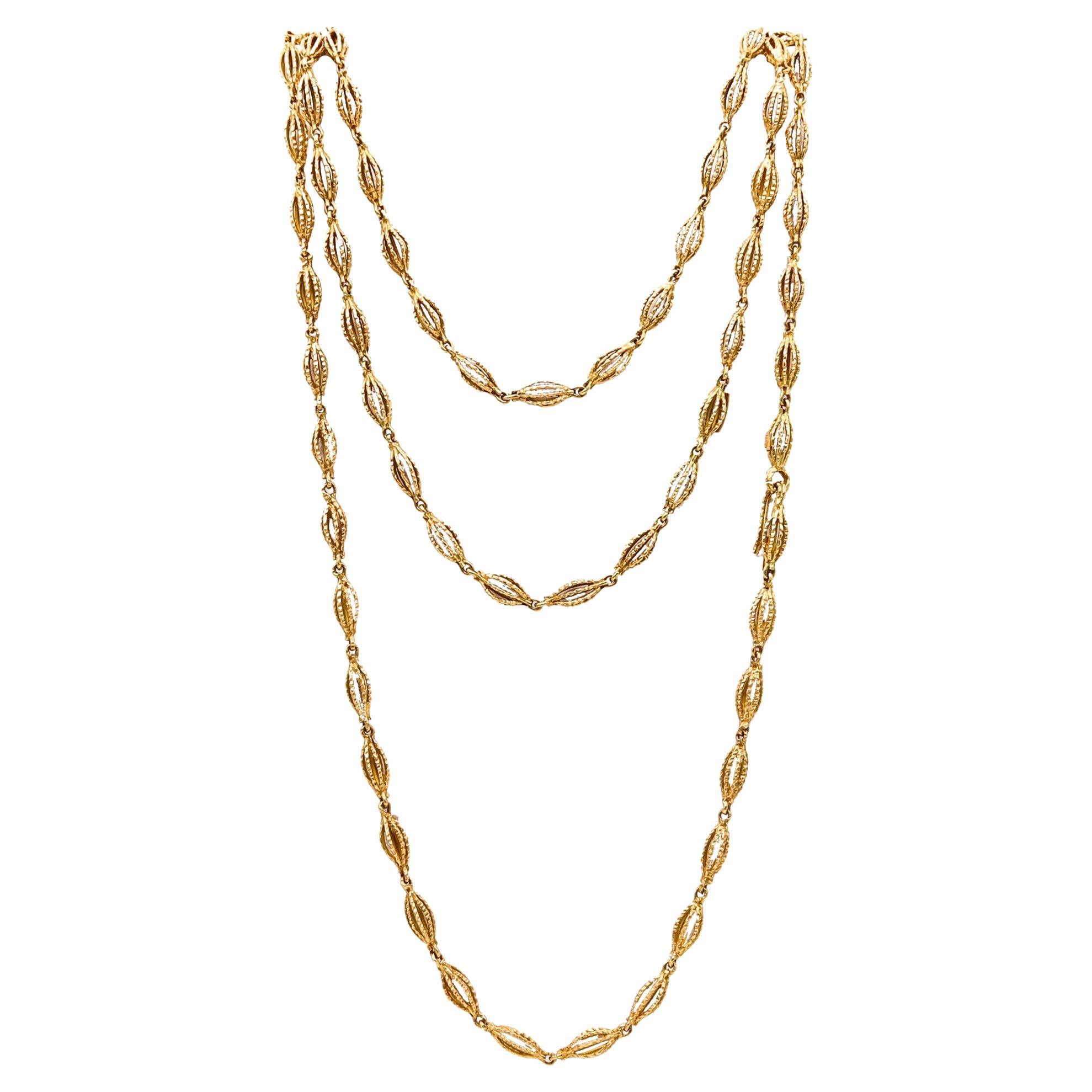 Andrew Grima 1969 London Textured Chain In Solid 18Kt Yellow Gold For Sale
