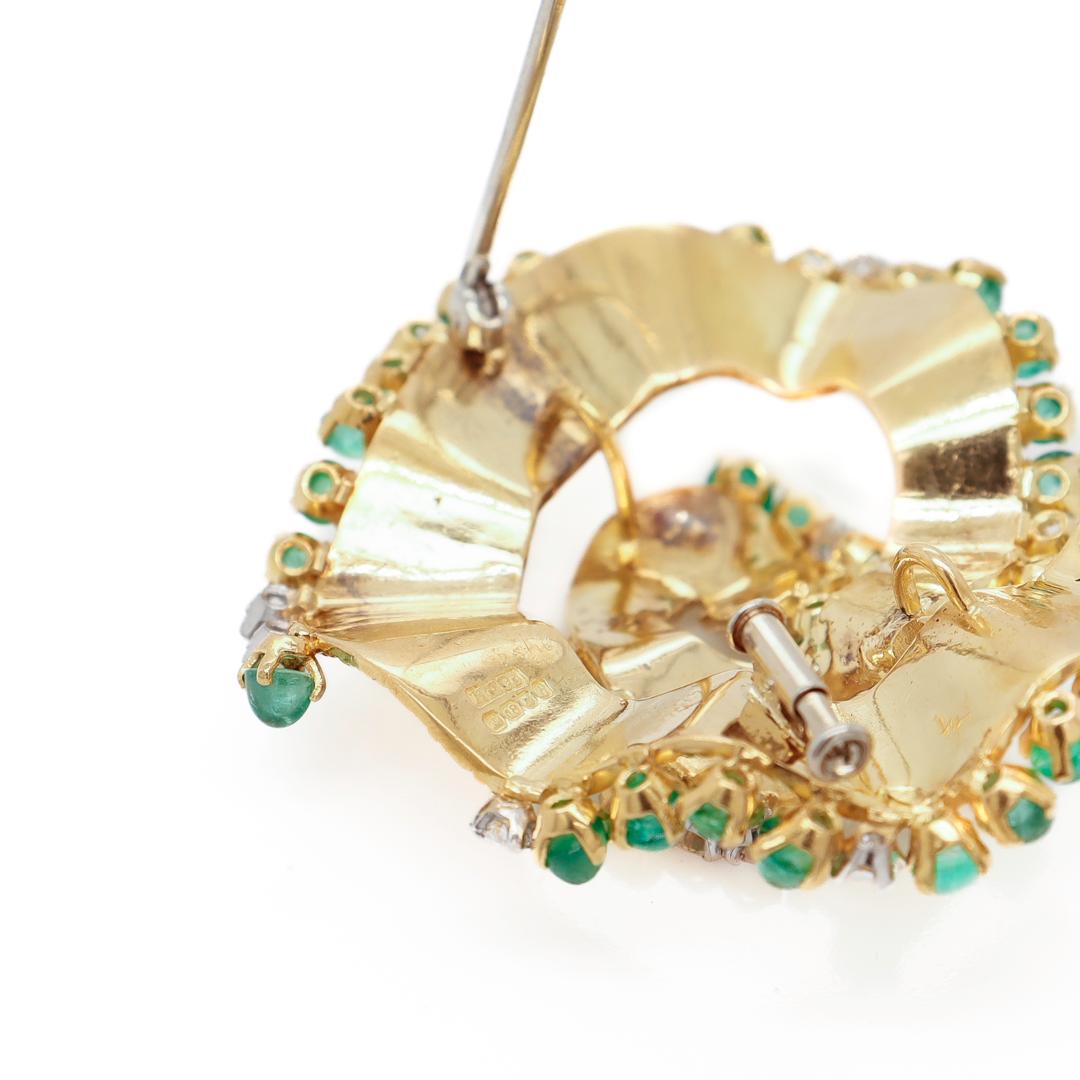 Andrew Grima Attributed 18 Karat Gold, Emerald, & Diamond Modernist Brooch For Sale 9