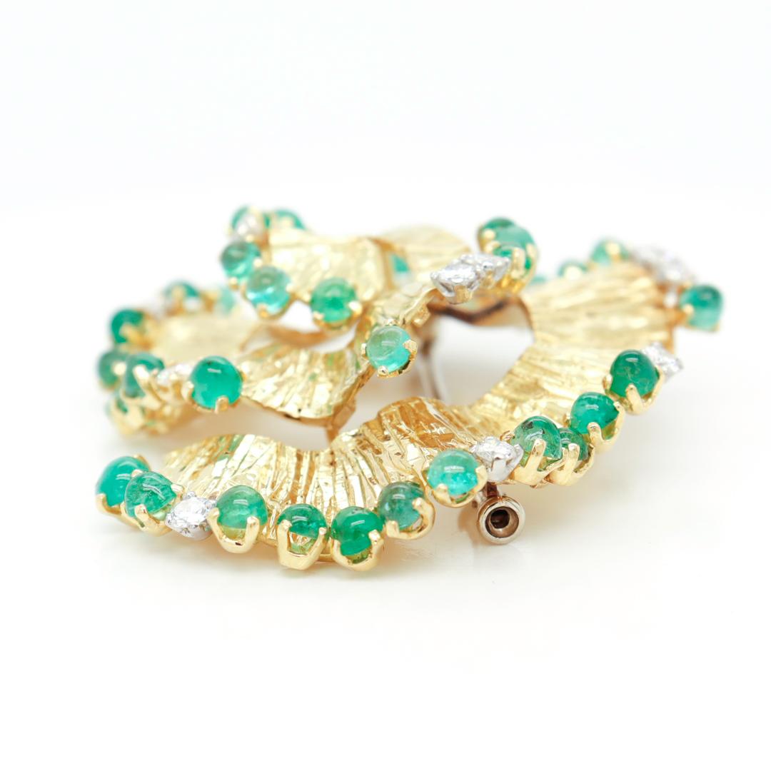 Andrew Grima Attributed 18 Karat Gold, Emerald, & Diamond Modernist Brooch For Sale 1