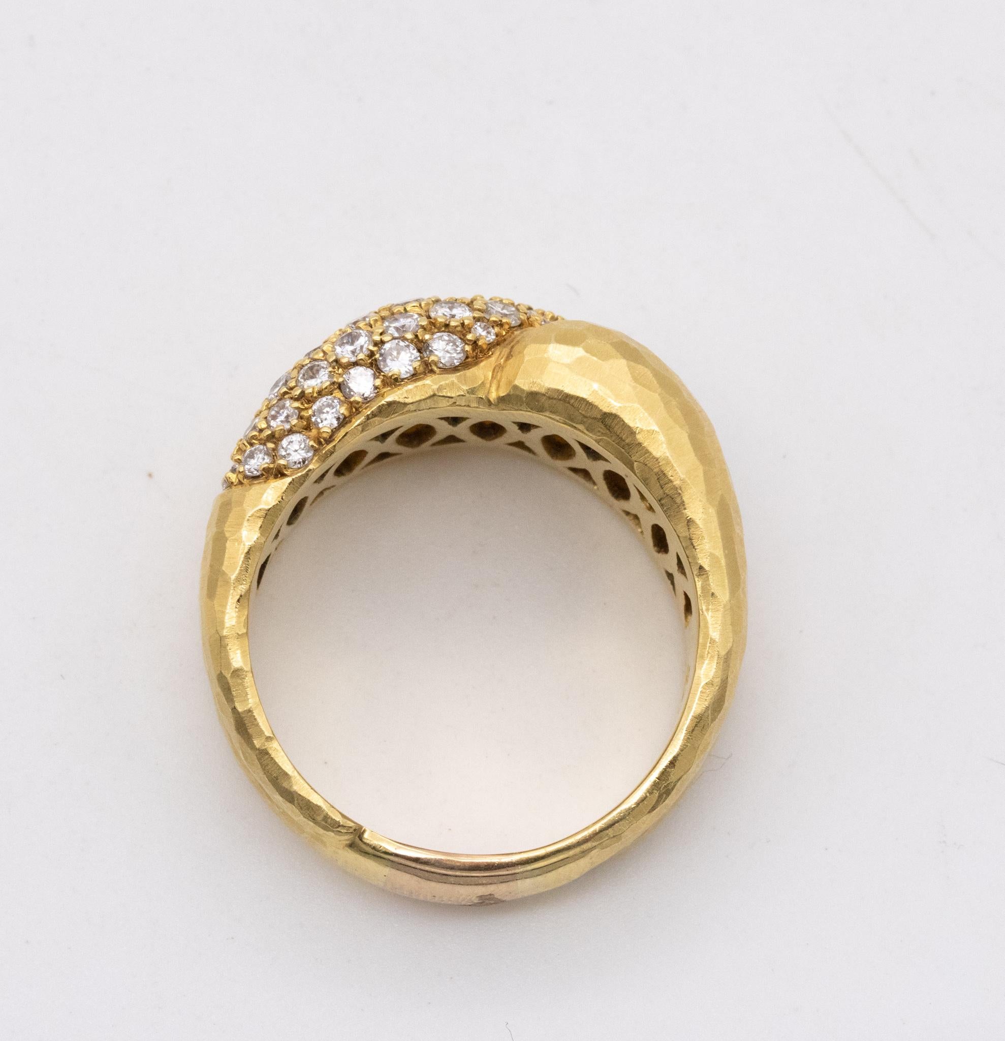 Brilliant Cut Andrew Grima Rare Hammered Ring in 18Kt Yellow Gold with 1.50 Ctw in VS Diamonds