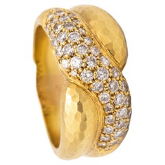 Vintage Andrew Grima Rare Hammered Ring in 18Kt Yellow Gold with 1.50 Ctw in VS Diamonds
