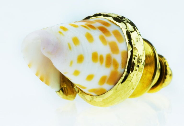 Andrew Grima Shell Tie Pin in 18 Karat Gold, 1970s Super Shell ...