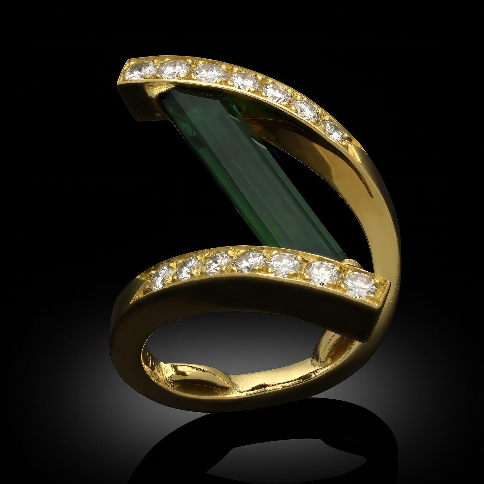 Femenino o masculino Andrew Grima Anillo cruzado vintage de turmalina y diamantes, Londres 1972 en venta