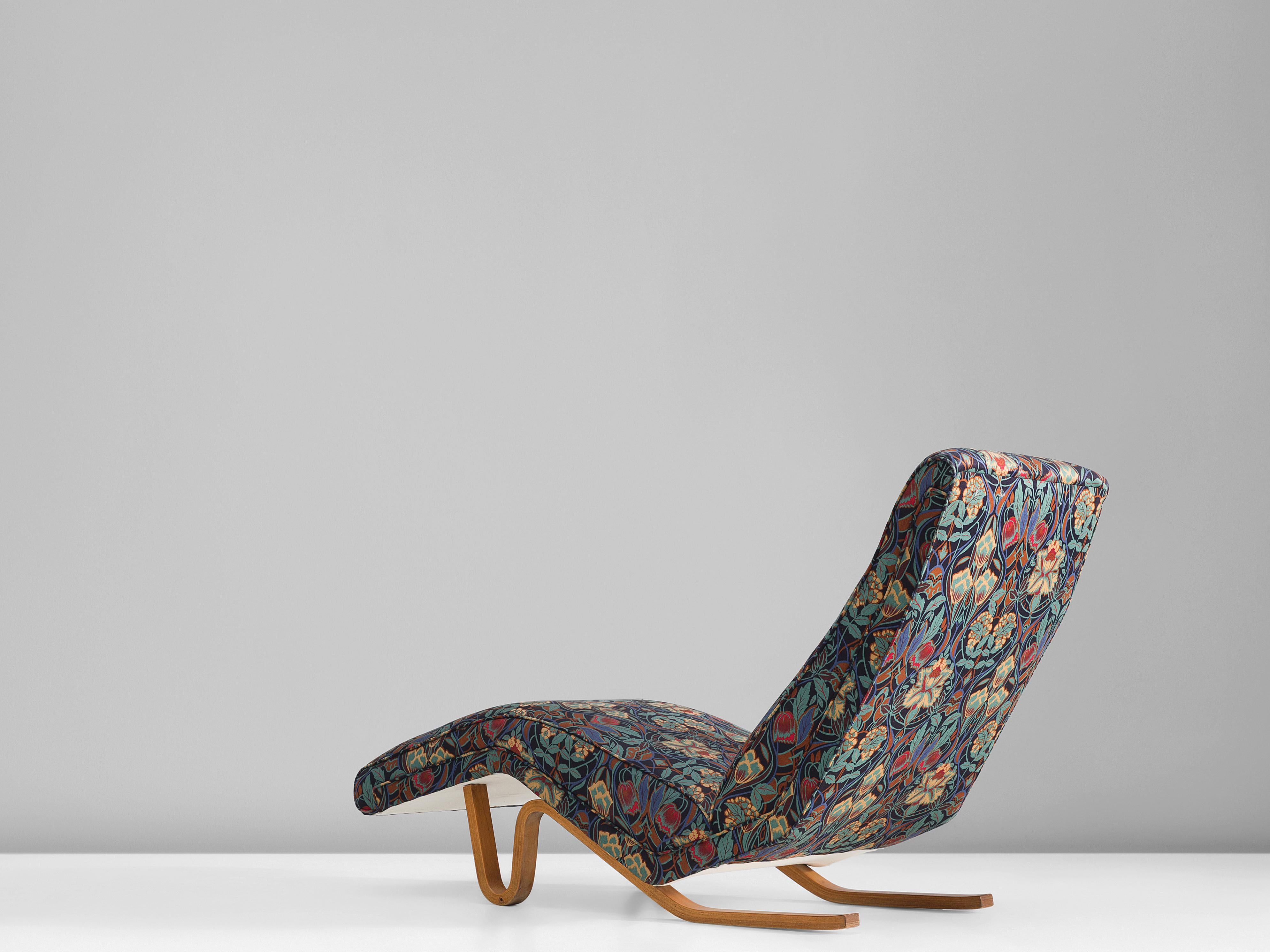 Andrew J. Milne Chaise Lounge in Beech and Floral Fabric In Good Condition In Waalwijk, NL