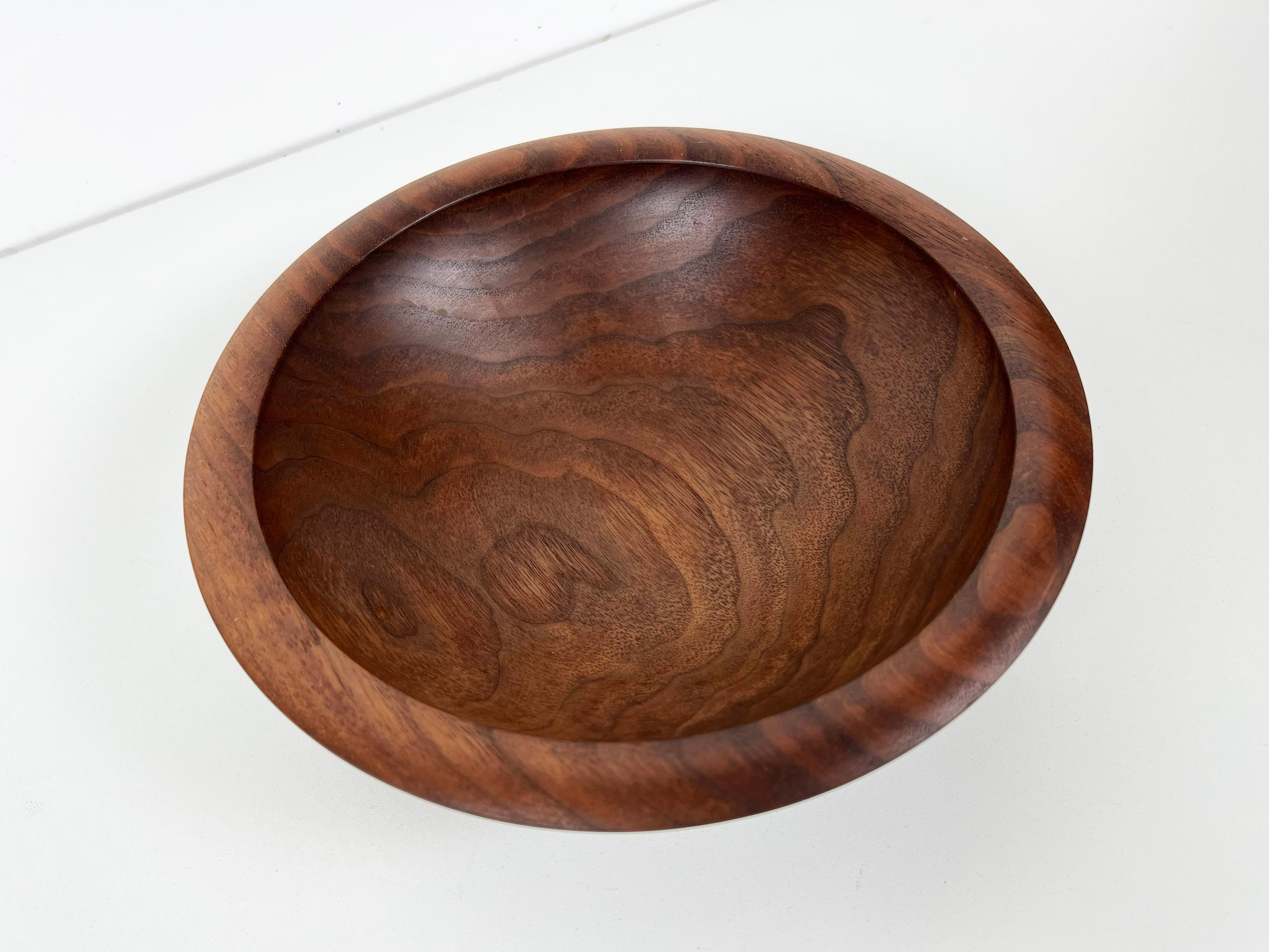 American Andrew Pearce Walnut Champlain Serving Bowl For Sale