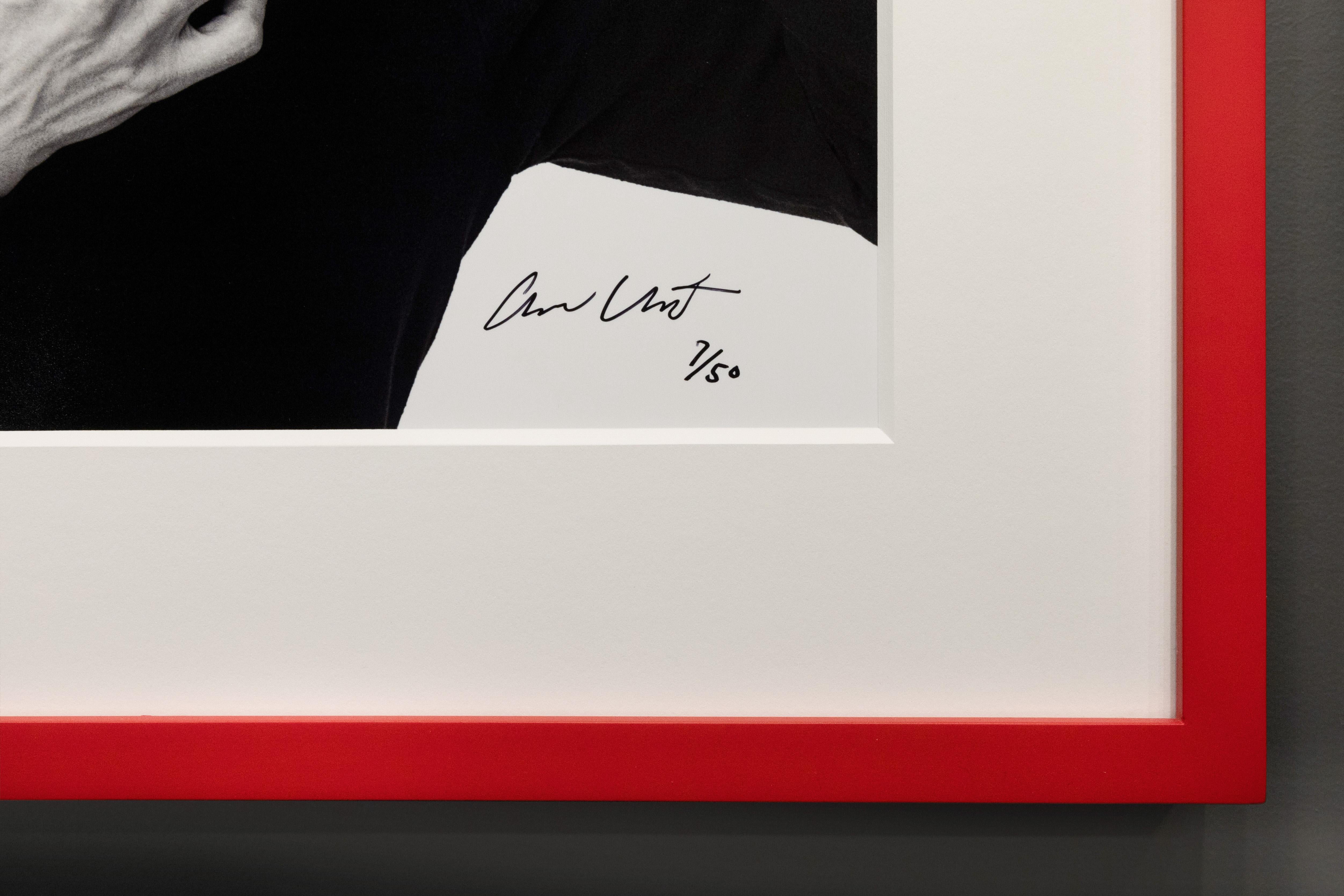 Archivfotografischer Fotodruck „Porträt von Andy Warhol“, 1985/2025 (Grau), Portrait Photograph, von Andrew Unangst