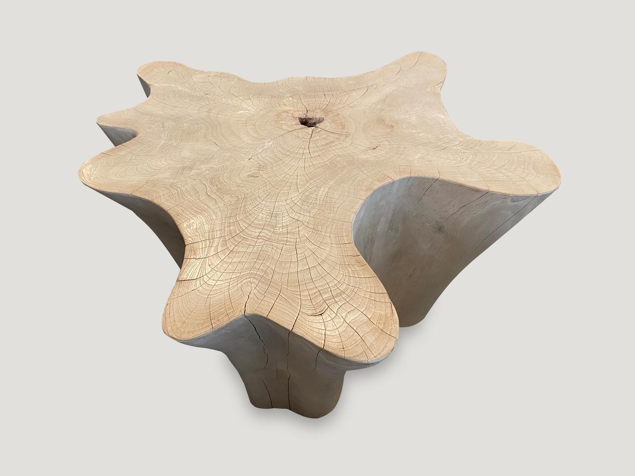 XXIe siècle et contemporain Table basse modulaire Andrianna Shamaris Amorphous en bois de teck blanchi en vente