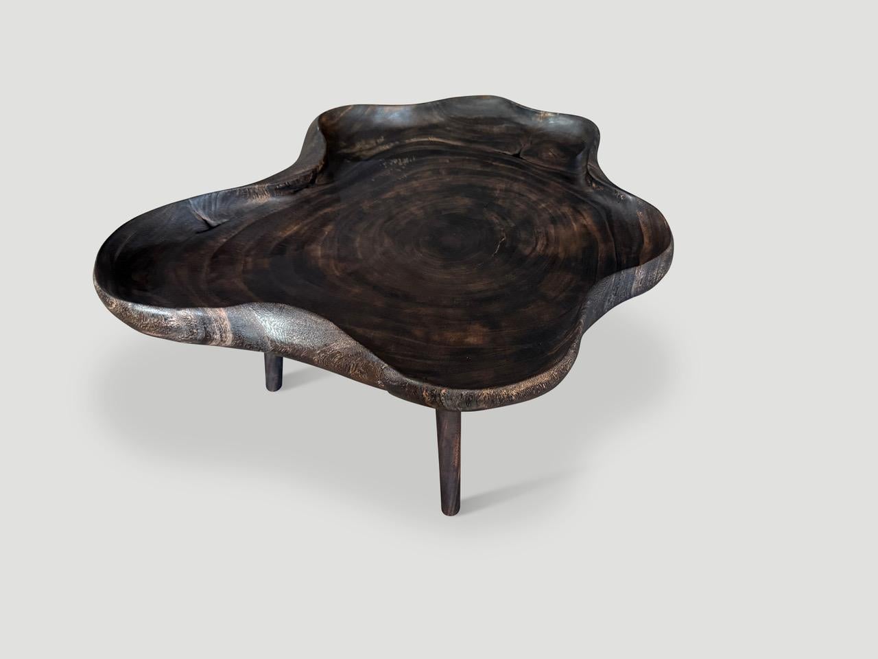 XXIe siècle et contemporain Andrianna Shamaris Table basse de style plateau amorphe en vente