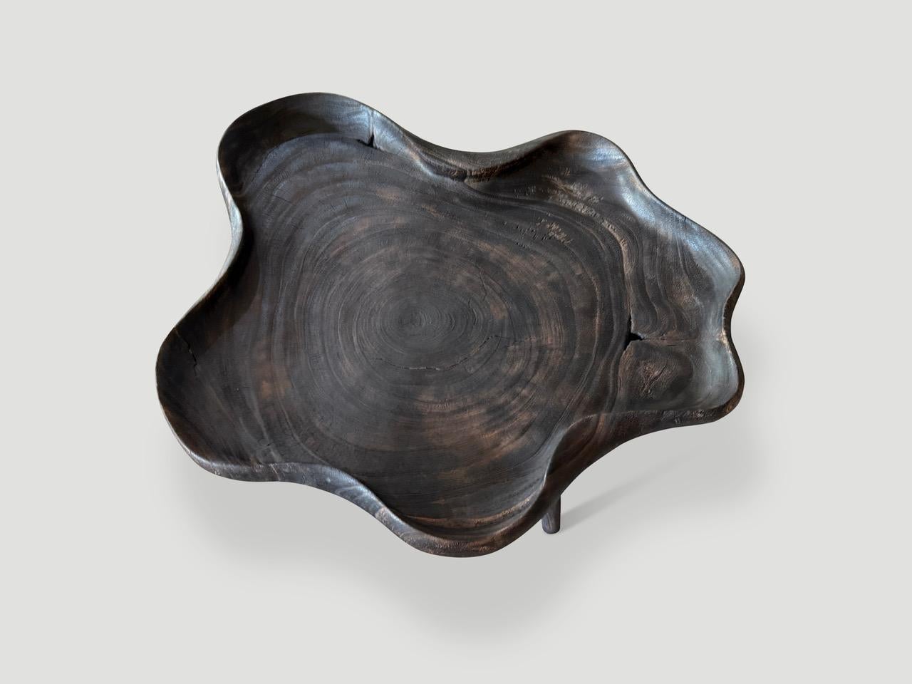 Bois Andrianna Shamaris Table basse de style plateau amorphe en vente