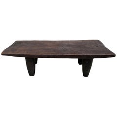 Andrianna Shamaris table basse ou banc africain ancien en bois d'Iroko Senufo