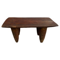 Table basse africaine ancienne Andrianna Shamaris Senufo, banc ou table d'appoint