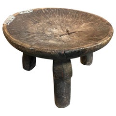 Tabouret africain ancien Andrianna Shamaris, table d'appoint ou bol