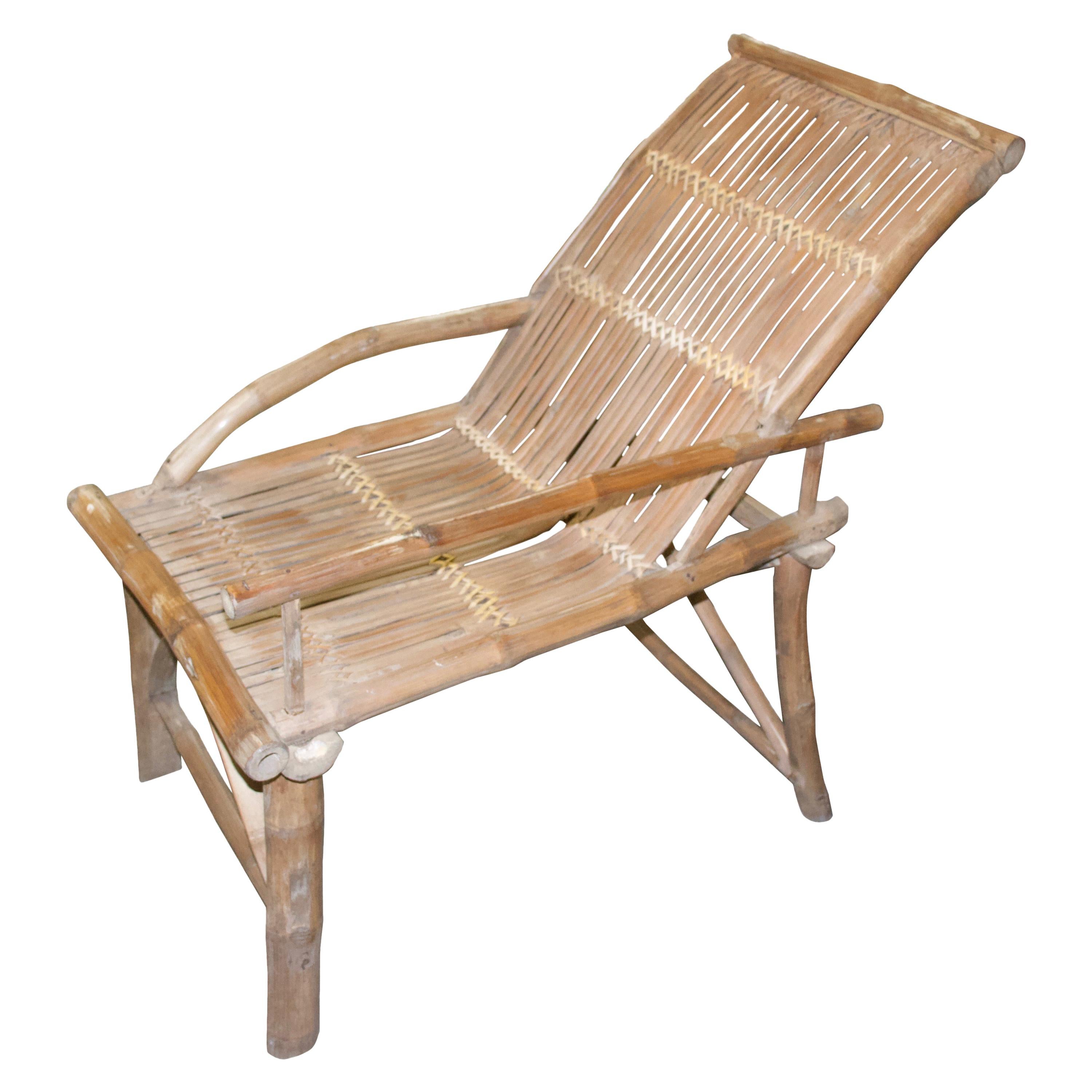 Chaise ancienne en bois de bambou Andrianna Shamaris