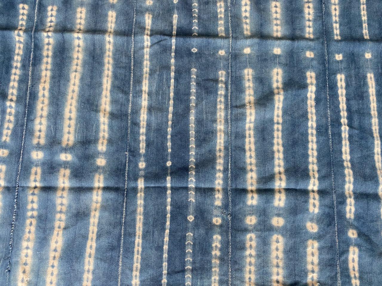 Andrianna Shamaris Antikes indigoblaues Mali-Textil (Afrikanisch) im Angebot