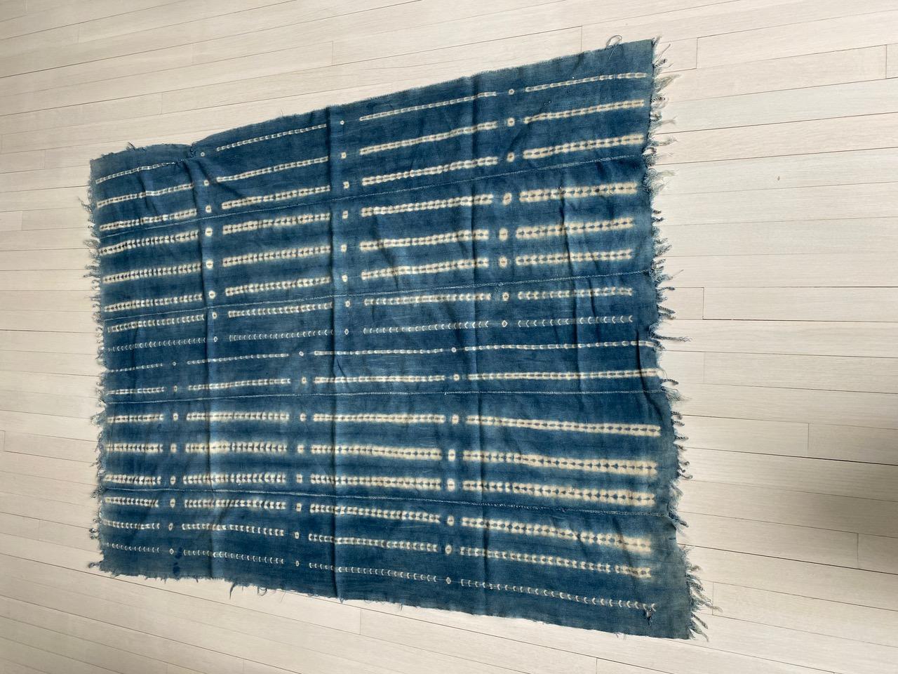 Andrianna Shamaris Antikes indigoblaues Mali-Textil (Handgewebt) im Angebot
