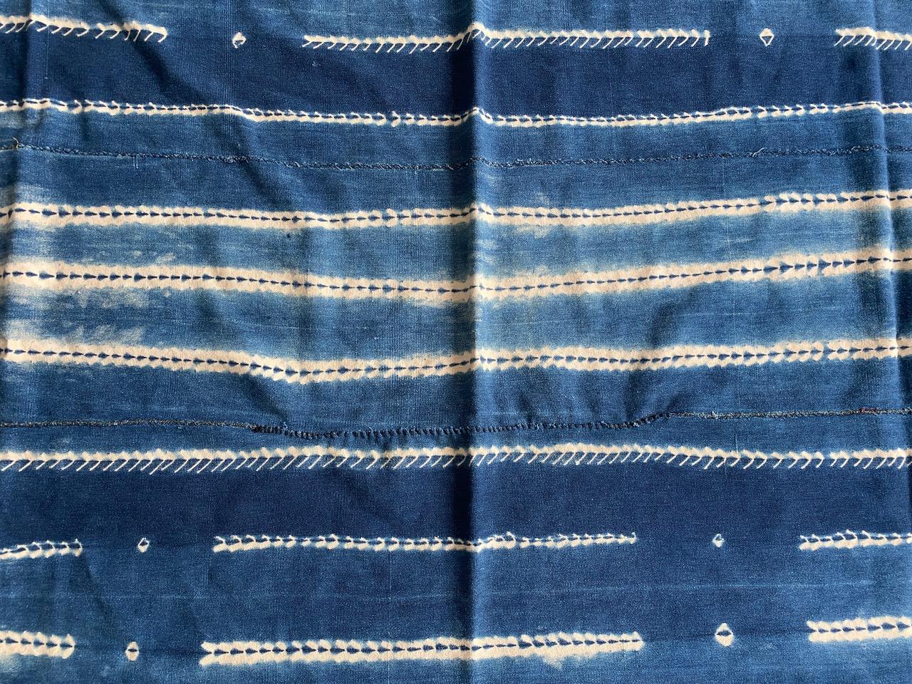 Tissé à la main Andrianna Shamaris - Textile ancien indigo Mali en vente