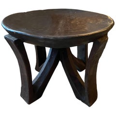 Table d'appoint ou bol africain sculptural en bois d'acajou antique