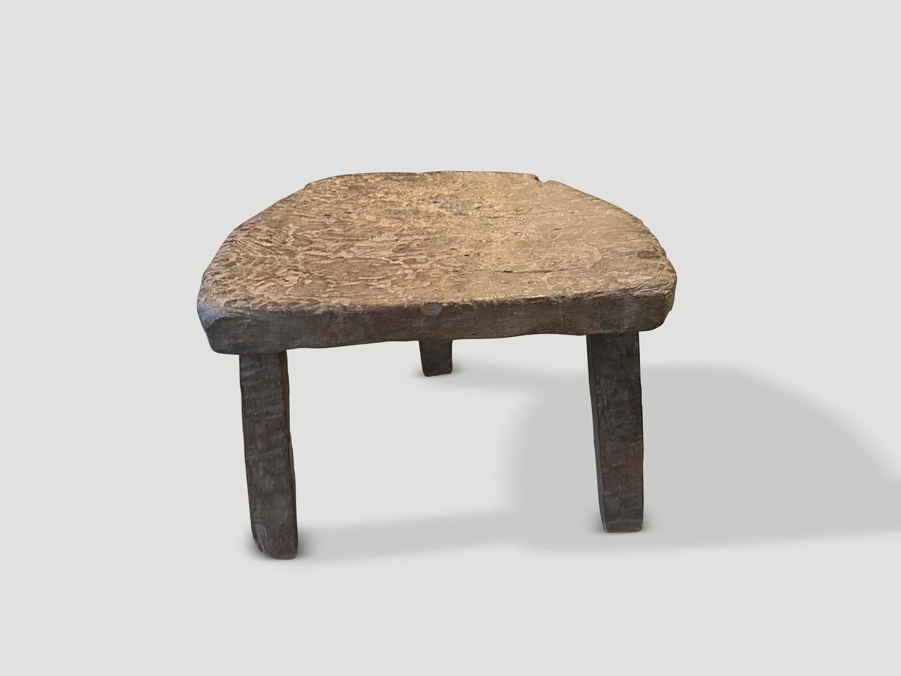 Minimaliste Andrianna Shamaris Table d'appoint ou tabouret en vente