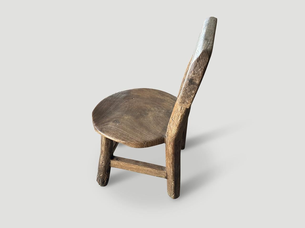 Chaise ou table d'appoint ancienne en bois de teck Excellent état - En vente à New York, NY