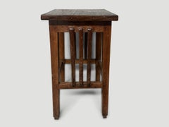 Guéridon ou grande table d'appoint ancienne en bois de teck