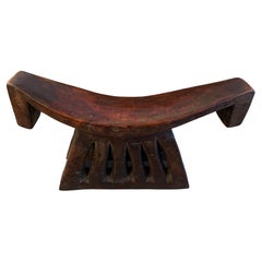 Reposacabezas africano antiguo de madera