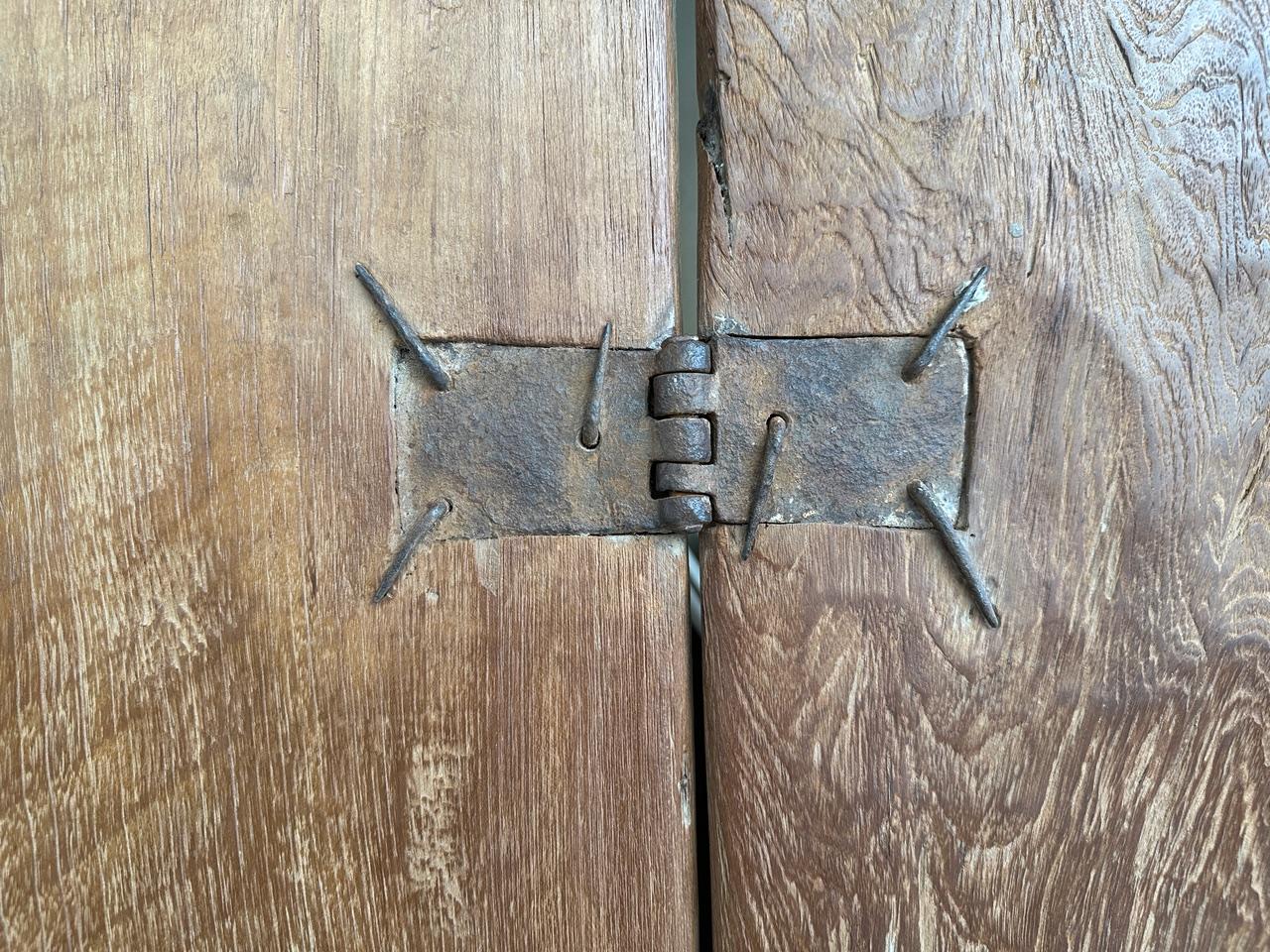 Andrianna Shamaris Jahrhundert Old Shutter, Paravent, Kopfteil oder Couchtischplatte im Angebot 1