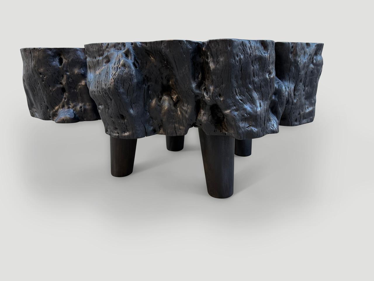 XXIe siècle et contemporain Table basse Andrianna Shamaris Charred Amorphous en vente