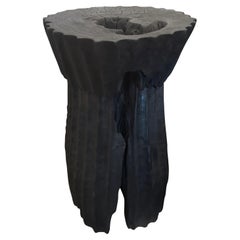 Guéridon ou table d'appoint Andrianna Shamaris minimaliste en bois de teck calciné