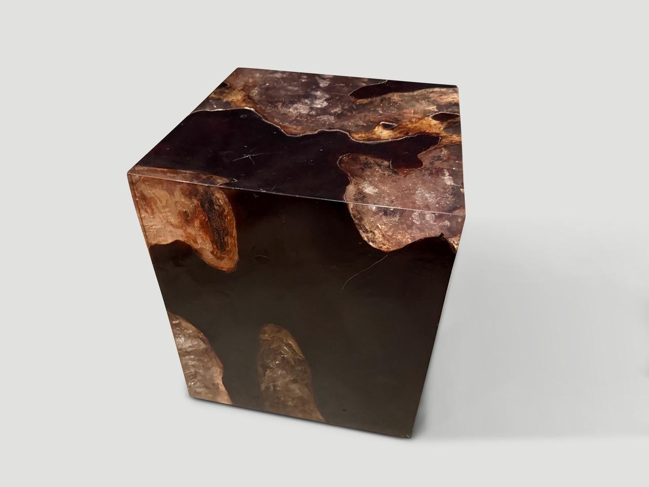 Résine Andrianna Shamaris table d'appoint en résine craquelée en vente