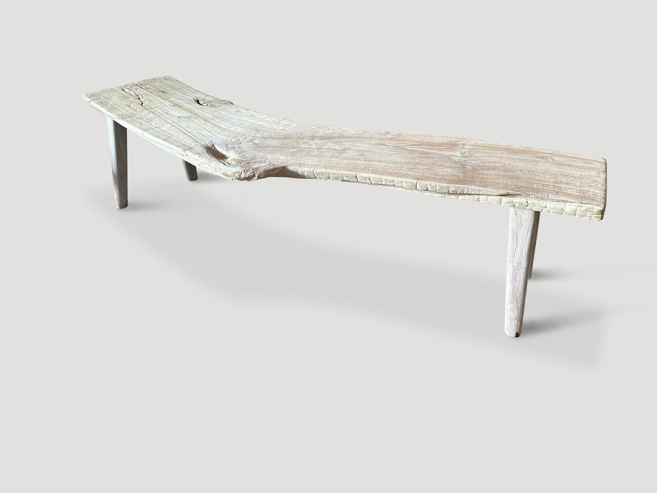 XXI secolo e contemporaneo Andrianna Shamaris Panca curva in legno di teak St. Barts in vendita