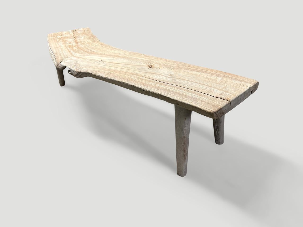 XXI secolo e contemporaneo Andrianna Shamaris Panca curva in legno di teak St. Barts in vendita