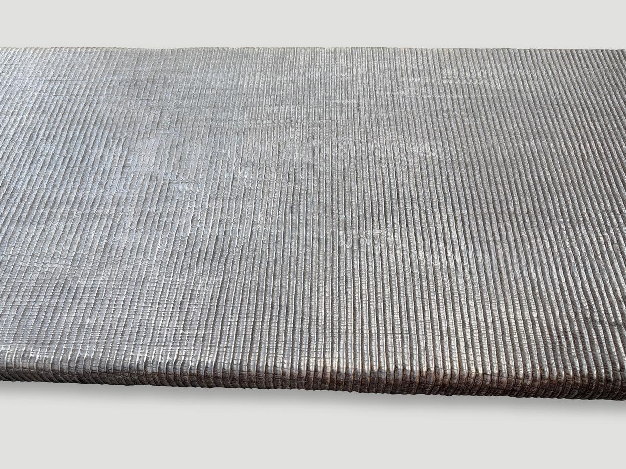 Andrianna Shamaris Exquisite Monumental Couture Hand Carved Bench (Banc sculpté à la main) en vente 2