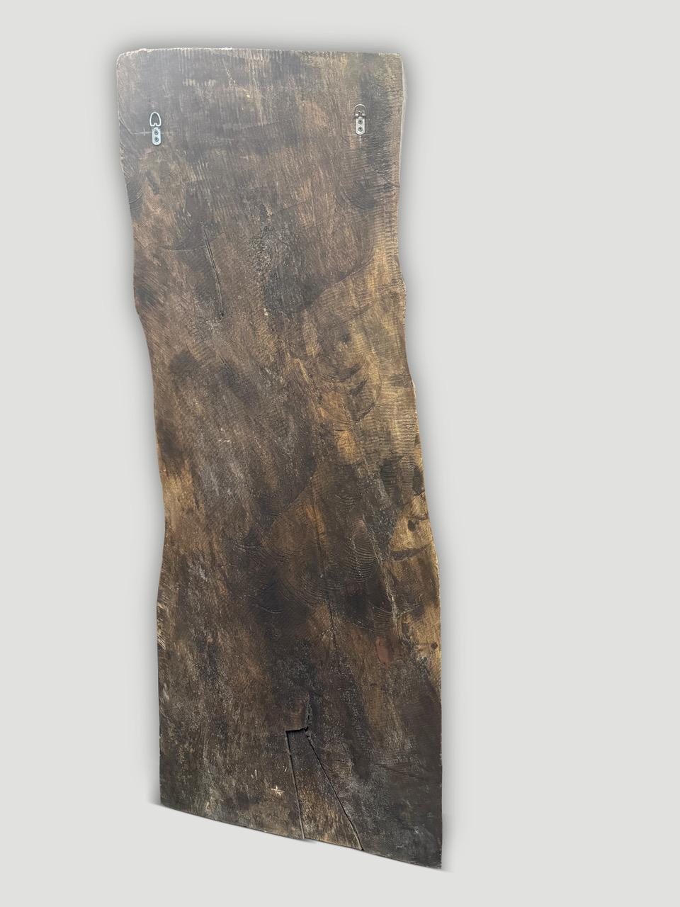 Bois Andrianna Shamaris Panneau d'art sculpté à la main en vente