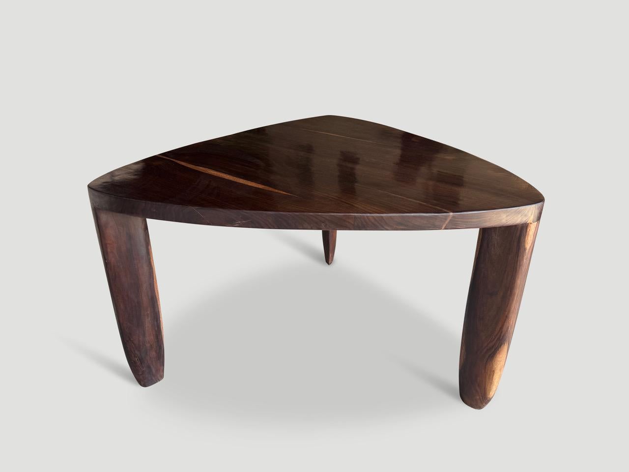 Andrianna Shamaris Impressive Rosewood Table In condizioni ottime in vendita a New York, NY