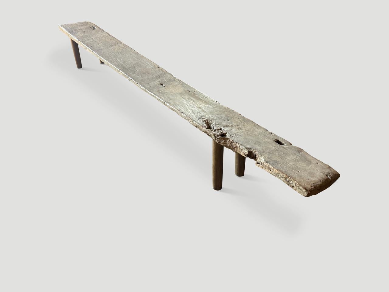 Minimaliste Andrianna Shamaris Impressionnant banc Wabi Sabi Long Wood Wood en vente