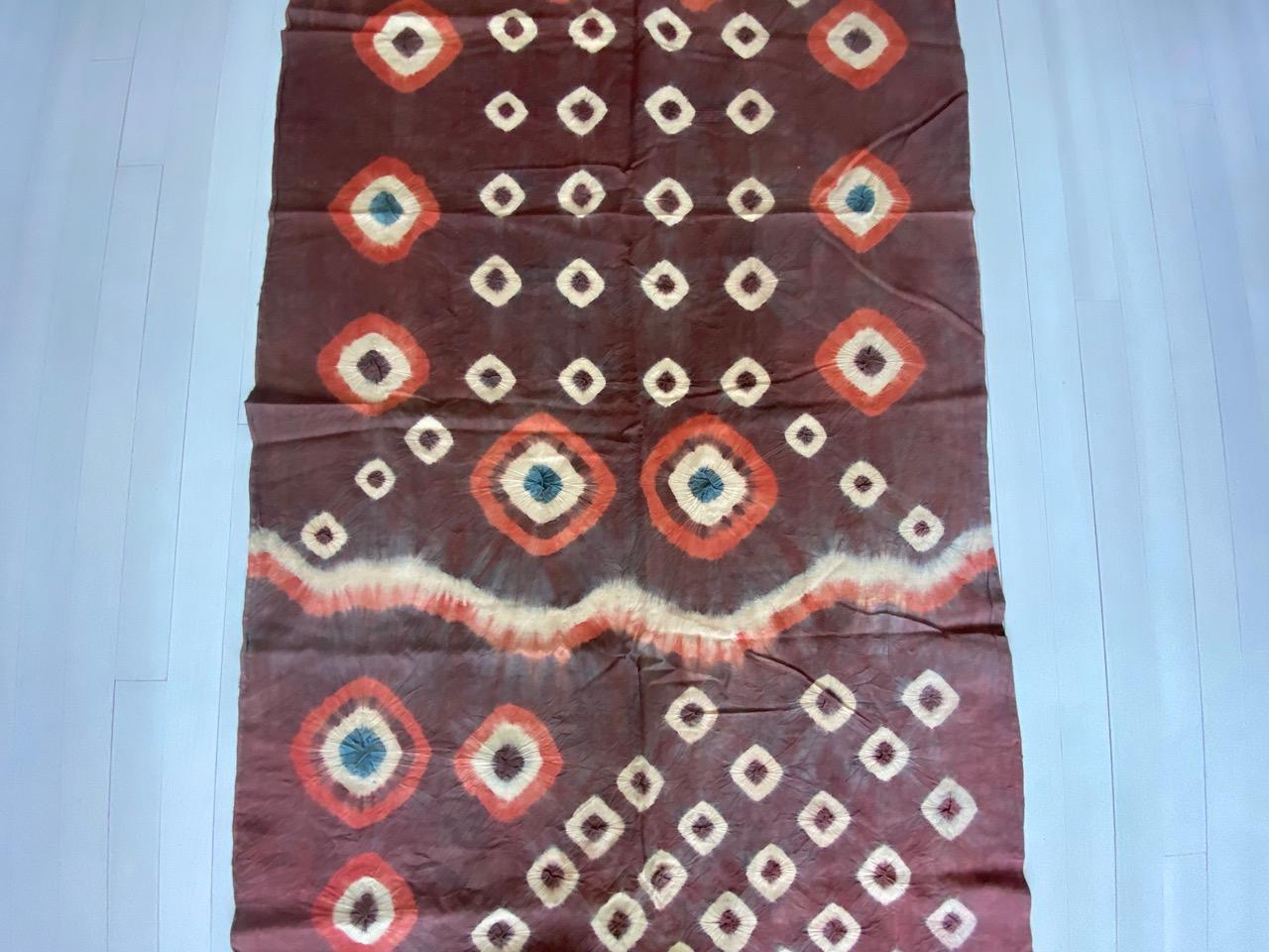 Linen and Cotton Antique Panel from Toraja Land In Excellent Condition For Sale In New York, NY